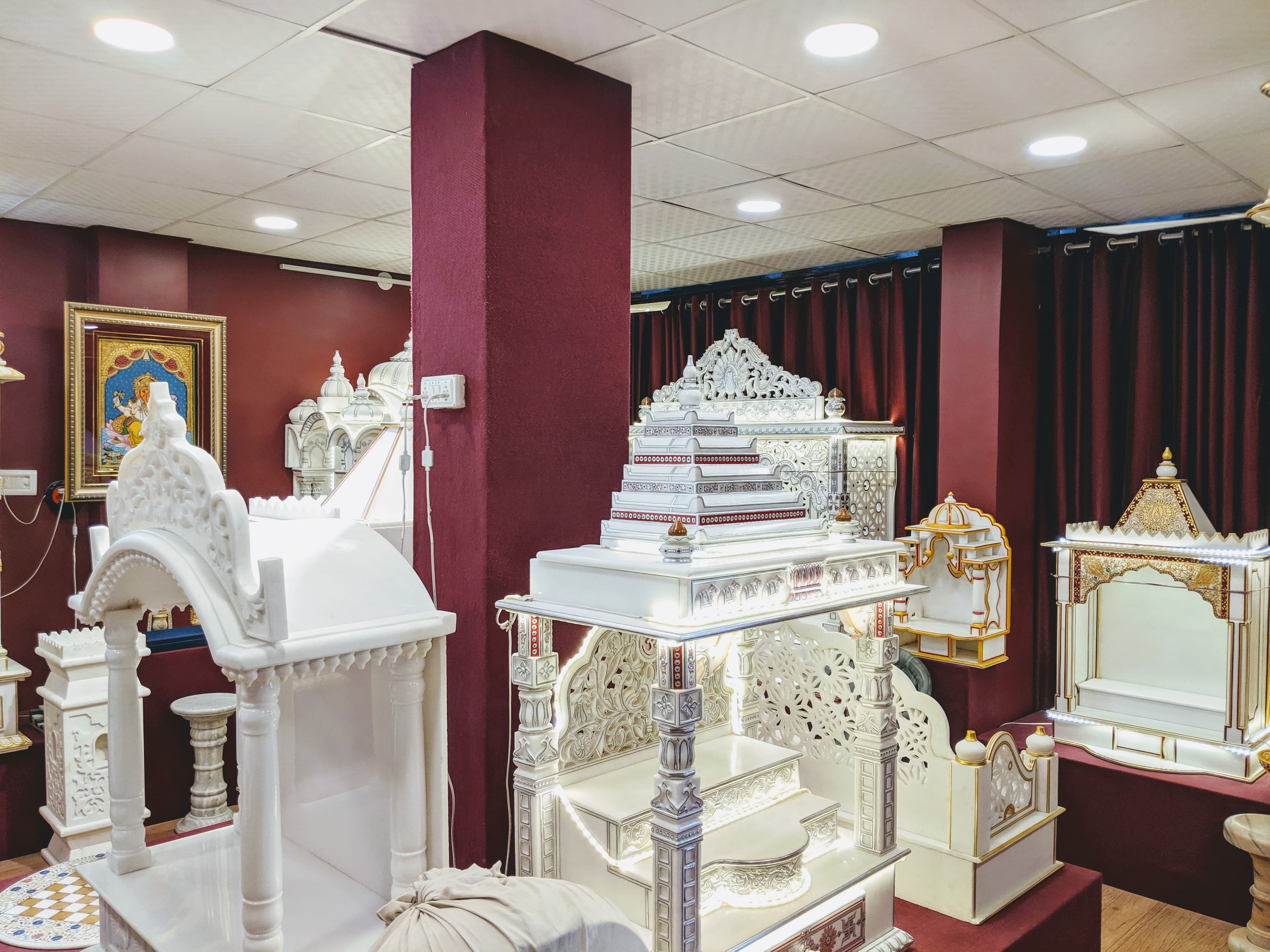 Tilak Mandirwala Store Photo